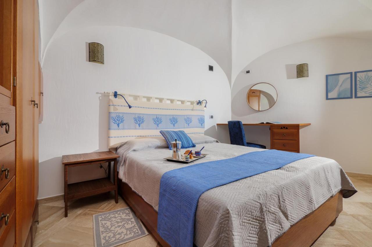 Villetta Azzurro - Sherdenia Luxury Apartments مارينيلاّ المظهر الخارجي الصورة