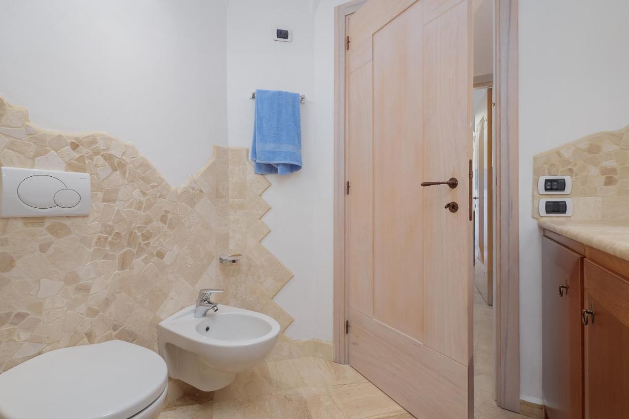 Villetta Azzurro - Sherdenia Luxury Apartments مارينيلاّ المظهر الخارجي الصورة